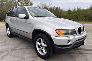 BMW X5 3.0i <span class=keywords><strong>2003</strong></span> Usado, Sin Reserva, Paquetes Premium y para Clima Frío, Tracción en las Cuatro Ruedas, Mayormente de Propietarios Occidentales, Sin Modificaciones - Product Image 2