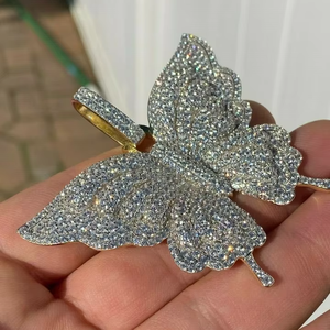 Collar con colgante de mariposa de plata de ley bañado en oro, estilo Hip Hop, con micro pavé de moissanita, para mujer - Product Image 1