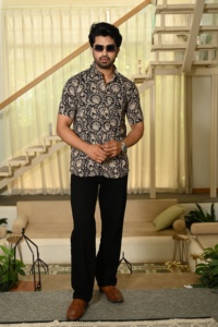 Camisa de Hombre Advik, de Algodón, con Estampado Floral Étnico Indio, Hecha a Mano, Lavable, de Longitud Regular, para Bodas de Verano, Completamente Cosida - Product Image 2