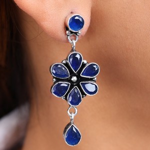 Pendientes Colgantes de Plata Oxidada Vintage con Piedra Azul, Venta al por Mayor con Garantía Comercial |   Fabricante Mayorista de Pendientes Étnicos con Diseño Floral - Product Image 2