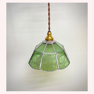 Abat-jour suspendu en verre ambré d'inspiration vintage, luminaire décoratif pour restaurants et éclairage domestique - Product Image 4