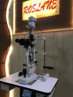 Optical Ocular Equipment Slit Lamp Microscope Instrument with 1 Year Warranty