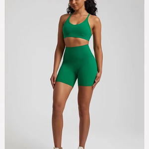 ชุดเสื้อชั้นในกีฬาระบายอากาศและกางเกงขาสั้นสำหรับผู้หญิง ชุด 2 ชิ้น ไร้ตะเข็บ คุณภาพสูง สำหรับโยคะ ฟิตเนส ออกกำลังกาย รับผลิตตามแบบ OEM พร้อมสกรีนโลโก้ ขายส่ง - Product Image 5
