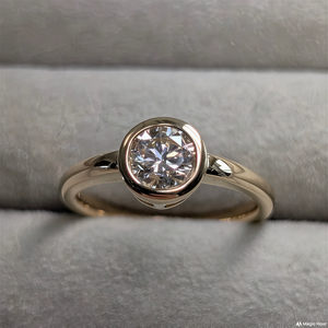 Anillo de compromiso/boda vintage con diamante brillante cultivado en laboratorio IGI, amarillo, unisex, oro blanco fino, ideal para aniversarios y fiestas. - Product Image 1