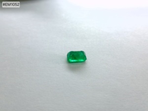 Émeraude zambienne authentique de qualité 3A, octogonale, 2,23 ct, finition excellente, pierre précieuse de haute qualité pour la création de pendentifs et de bagues personnalisés - Product Image 3