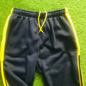 กางเกงวอร์มขายส่งสำหรับผู้ชาย ผ้าฟลีซพรีเมียม ทรงหลวม สไตล์สตรีทแวร์ เหมาะสำหรับออกกำลังกาย วิ่ง และเล่นกีฬา - Product Image 3