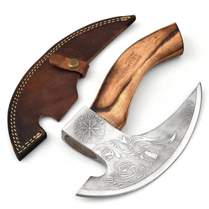 Couteau à pizza industriel fait main A&M Enterprises, style Ulu, lame incurvée en acier à haute teneur en carbone gravée de têtes de loup et Vegvisir - Product Image 5