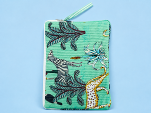 Housse d'ordinateur portable matelassée à bandoulière avec fermeture éclair, pochette pour ordinateur portable en tissu de coton imprimé jungle, sac d'ordinateur tendance pour le shopping, les voyages et le bureau - Product Image 1