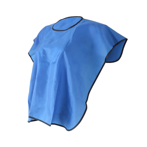 Capes de coiffure courtes de couleur unique pour salon professionnel, en matériau de haute qualité, avec logo personnalisé, vente en gros ODM 2026 - Product Image 4