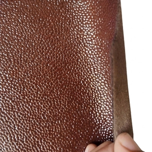 Cuero genuino con textura granulada de color marrón, adecuado para bolsos personalizados, zapatos, artesanías, carteras y accesorios para proyectos. - Product Image 3