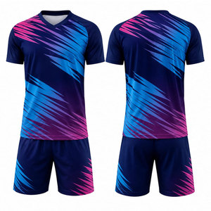 Uniforme de Fútbol con Diseño Atlético Premium, Mangas Cortas, Color Personalizado y Secado Rápido para Clubes Deportivos y Escuelas para Adultos - Product Image 1