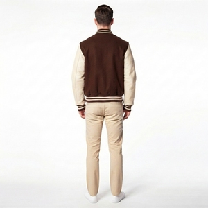 Veste universitaire personnalisée style Letterman pour sororités grecques, avec fermeture à boutons-pression, vêtement d'extérieur tendance pour l'université - Product Image 3