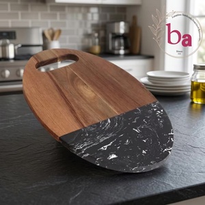 Planche à découper en bois Ba avec poignée en marbre incrusté, forme rectangulaire - Product Image 1