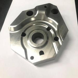 Plaque de montage en fonte d'acier/acier inoxydable usinée CNC (Modèle 02) pour équipements ou assemblages rotatifs - Product Image 3