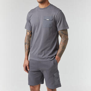 ชุดเซ็ตเสื้อยืดและกางเกงขาสั้นชายหาดสุดคลาสสิค น้ำหนักเบา ดีไซน์ใหม่ล่าสุด บริการ OEM เสื้อยืดพิมพ์ลายและกางเกงขาสั้นสำหรับฤดูร้อน - Product Image 1