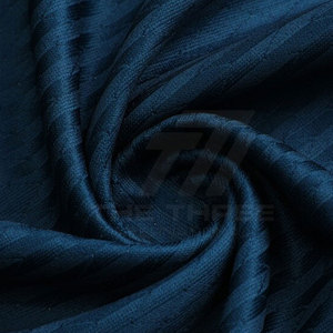 Uniforme de Fútbol para Hombre de Alto Rendimiento, Material Transpirable que Absorbe la Humedad, Conjunto de Camiseta y Pantalones Cortos Duraderos, Personalizable y Profesional - Product Image 5