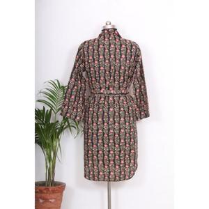 Chemise Kimono Longue Bohème Indienne pour Femme – Vêtement de Nuit Élégant en Coton avec Ceinture à Nouer et Boutons Décoratifs – Coupe Ample et Confortable - Product Image 6