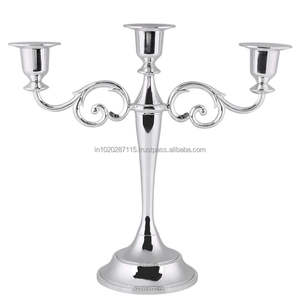 Candelabros de aluminio con cinco portavelas para un arreglo de iluminación espectacular en interiores de estilo vintage - Product Image 3
