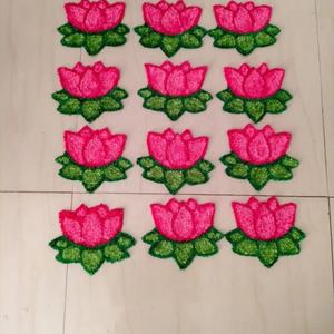 Exquisitos Parches de Apliques de Loto Rosa Bordados a Mano, Artesanía Floral India Tradicional para Moda Étnica - Product Image 1