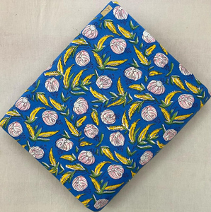 Tela de Algodón Ecológica con Estampado Floral de Tulipanes Azul Rey, Diseño Indio, para Vestidos y Decoración del Hogar, Venta al Por Mayor para Costura Infantil - Product Image 1