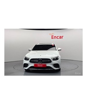 Mercedes-Benz Clase E E250 AMG Line, Modelo de Junio de 2022, con 39,216 km, Caja de Cambios Automática, Asientos de Cuero, Cámara Trasera - Product Image 3