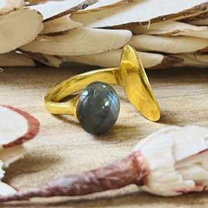 Modern Style High Demanding Labradorite Brass <b>Ring</b> 18k Gold Plated Open <b>Statement</b> <b>Ring</b> Vintage Style Wholesale <b>Ring</b> For Women - Product Image 3