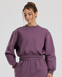 Conjunto de Sudadera Oversize Morada de Forro Polar para Mujer con Cuello Redondo, Hombros Caídos y Bolsillos Cargo, y Joggers de Color Liso para Otoño - Product Image 1