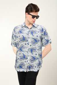 Chemise élégante pour homme en polyester blanc à imprimé floral Buti, coupe classique avec col chemise et manches courtes, conçue pour un usage décontracté - Product Image 2