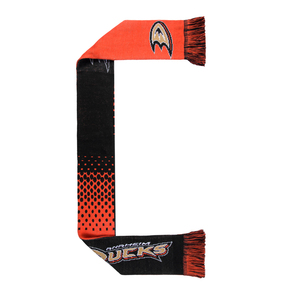 Écharpe de supporter de football tricotée sur mesure, brodée avec le logo de l'équipe de football, pour la promotion, les événements sportifs et les supporters - Product Image 3