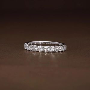 Bague de mariage demi-éternité en or 14K/18K avec diamants ronds brillants de luxe, empilable, par un fabricant de joaillerie fine - Product Image 1