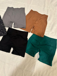 Shorts de yoga unisexes en gros pour femmes, taille haute, séchage rapide, respirants, pour la gym et le fitness - Product Image 6