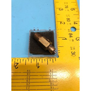 Lote de 8 Válvulas de Aguja CLIPPARD MNV-1P, 176578 - Equipo y Piezas de Semiconductores de Confianza de Tradicción Global - Product Image 2