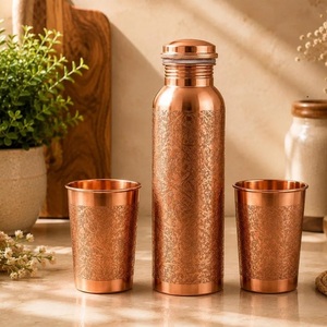 Botella de Agua de Cobre con Acabado Martillado, Diseño Minimalista Portátil para Viajes - Product Image 6