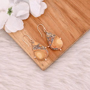 ต่างหูทองเหลืองชุบทองคำขาวสไตล์คลาสสิกทำมือประดับพลอยแจสเปอร์รูปหยดน้ำ ขายส่งจากผู้ผลิต - Product Image 3