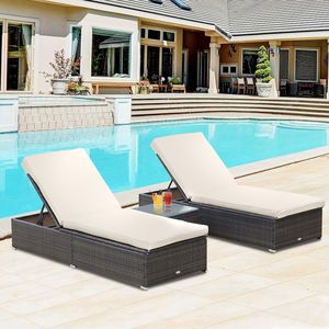 Set di Mobili da Esterno in Rattan con 2 Lettini Prendisole, Schienale Regolabile a 5 Livelli, Cuscini Spessi e Tavolino Abbinato - Product Image 2