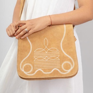 Haute qualité en cuir suédé Western Boot Design sac à bandoulière Vintage mode en cuir véritable Collection d'été fermeture éclair en gros - Product Image 1