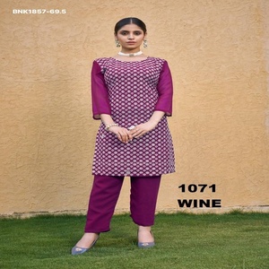 Ensemble Kurti-Pant en Faux Georgette de Qualité Supérieure avec Broderie Chickankari, Prêt-à-Porter, Manches 3/4, Fournisseur Indien, Exportateur Mondial - Product Image 1