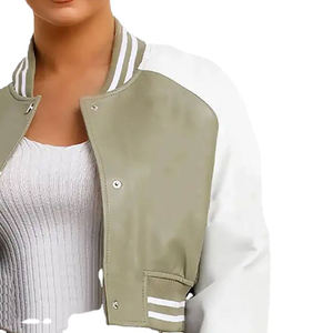 Chaquetas Varsity Cortas a la Moda para Mujer, Corte Regular, Chaqueta Varsity Corta Personalizada para Mujer, Chaquetas Varsity Transpirables, MOQ Bajo, OEM - Product Image 5