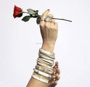 Accesorios de cuerno de Búfalo con estilo natural, Feng Shui tallado y accesorios temáticos de amor - Product Image 2