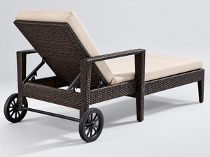 Modern PE Rattan Sun Lounger With <b>Beige</b> <b>Cushion</b> And Tapered Legs Outdoor Furniture Reclining Chair With Back And Wheels - Product Image 4