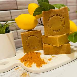 SAVON AU CURCUMA QUALITÉ PREMIUM MEILLEUR PRIX POUR LA VENTE EN GROS - Product Image 1