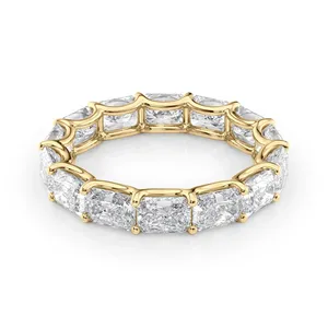 Anillo de Eternidad con Diamantes Cultivados en Laboratorio Lunentia East West Radiant U Prong, Certificado por IGI - Product Image 1
