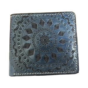 กระเป๋าสตางค์ผู้ชายแบบพับสองตอนลายแมนดาลาสีฟ้าทำด้วยมือวัสดุอื่นที่มีการปิด RFID ทำในอินเดีย - Product Image 2
