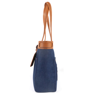 Bolso de Hombro de Mezclilla Portátil Personalizado OEM para Mujer, Diseño de Cuero PU con un Pequeño Adorno de Cuero - Product Image 5