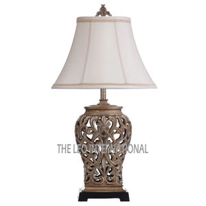 Lampes de bureau au design artistique moderne et élégant, faites à la main pour les chambres et les salons, avec ampoule LED pour l'étude - Product Image 3