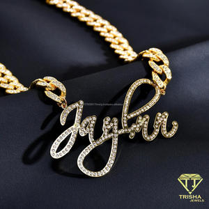 Collar personalizado con la palabra 'Moissanite Diamond', colgante con letra en letrañecito completamente brillante y cadena cubana con incrustaciones de diamantes, colgante de lujo. - Product Image 2