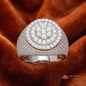 Anillo de Moissanita para Hombre, Plata de Ley, Diseño Redondo con Pavé, Anillo de Lujo para Boda, Aniversario, Joyería Fina, Regalo - Product Image 3