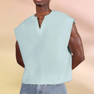 Débardeur Homme Personnalisé en Gros, Col V Tricoté, Coupe Oversize, Couleur Unie, Style Décontracté, Bleu Clair - Product Image 1