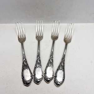 Juego de Tenedores de Metal de Diseño Contemporáneo con Acabado Liso para Mesa - Product Image 1