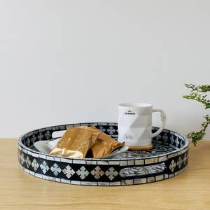Plateau décoratif artisanal en nacre noire avec incrustation de coquillages, design d'inspiration arabe, pour un intérieur de maison de luxe - Product Image 5
